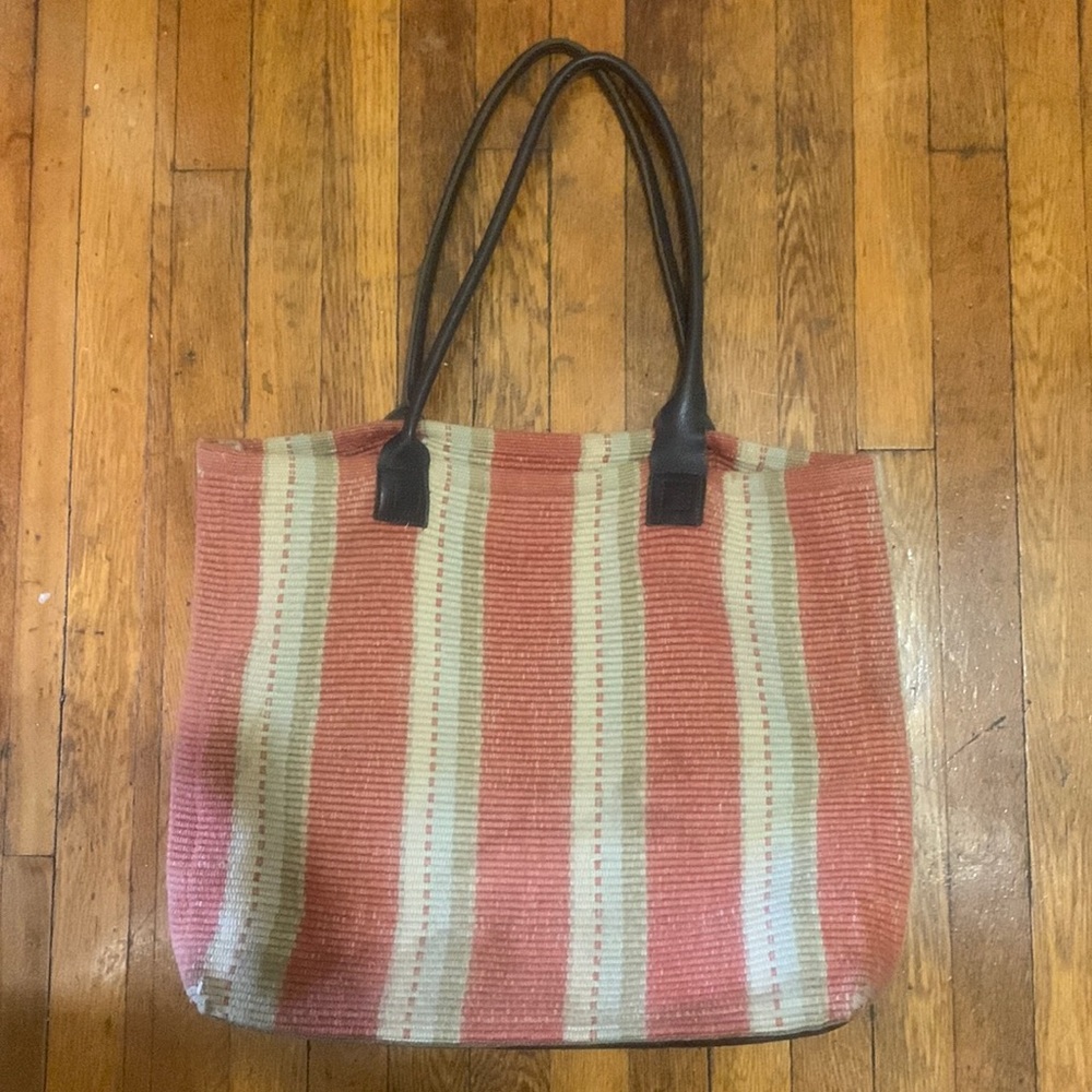Carpet bag with genuine leather detailing